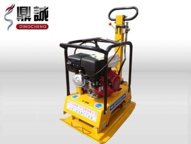 點(diǎn)擊查看詳細(xì)信息<br>標(biāo)題：雙向振動(dòng)平板夯 閱讀次數(shù)：13998