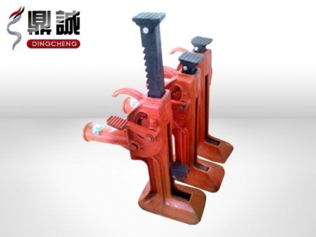 點擊查看詳細信息<br>標題：齒條式起道機 閱讀次數：4648