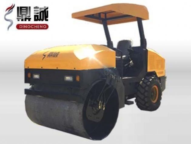 點(diǎn)擊查看詳細(xì)信息<br>標(biāo)題：4噸單鋼輪振動(dòng)壓路機(jī) 閱讀次數(shù)：14301